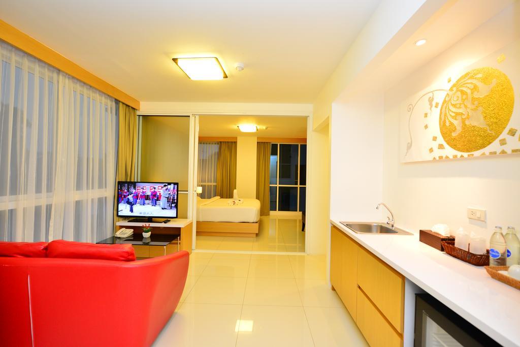 Modern Thai Suites 布吉 外观 照片