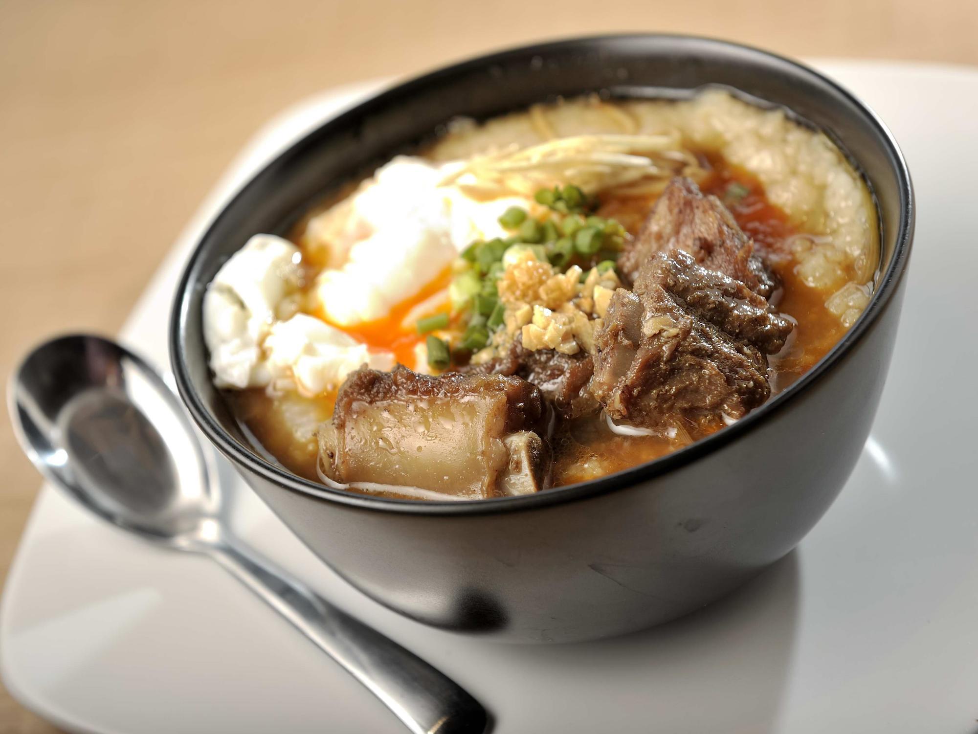 Modern Thai Suites 布吉 外观 照片