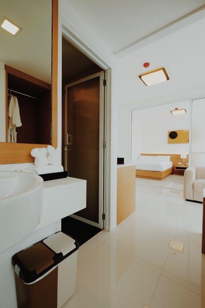 Modern Thai Suites 布吉 外观 照片