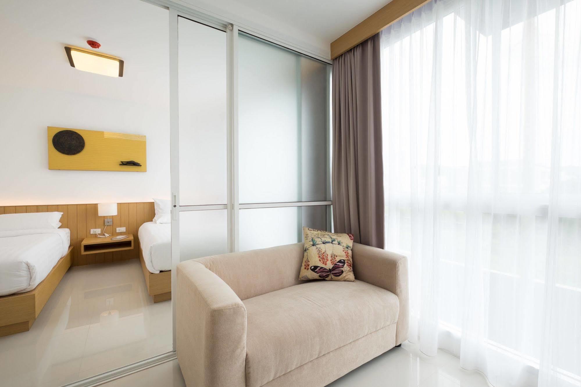 Modern Thai Suites 布吉 外观 照片